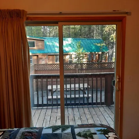 Willamette Pass Inn & Chalets Odell Lake Exterior photo